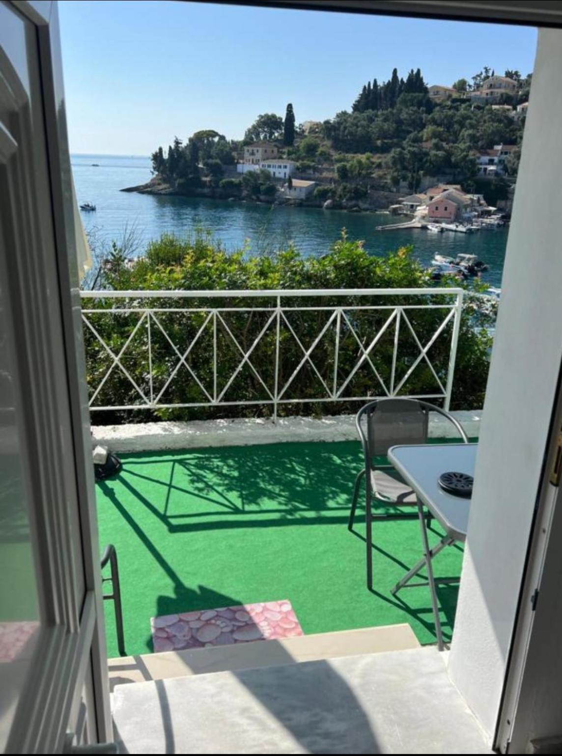 Aronis Spyros Panoramic Seaview Apartments Longós Oda fotoğraf