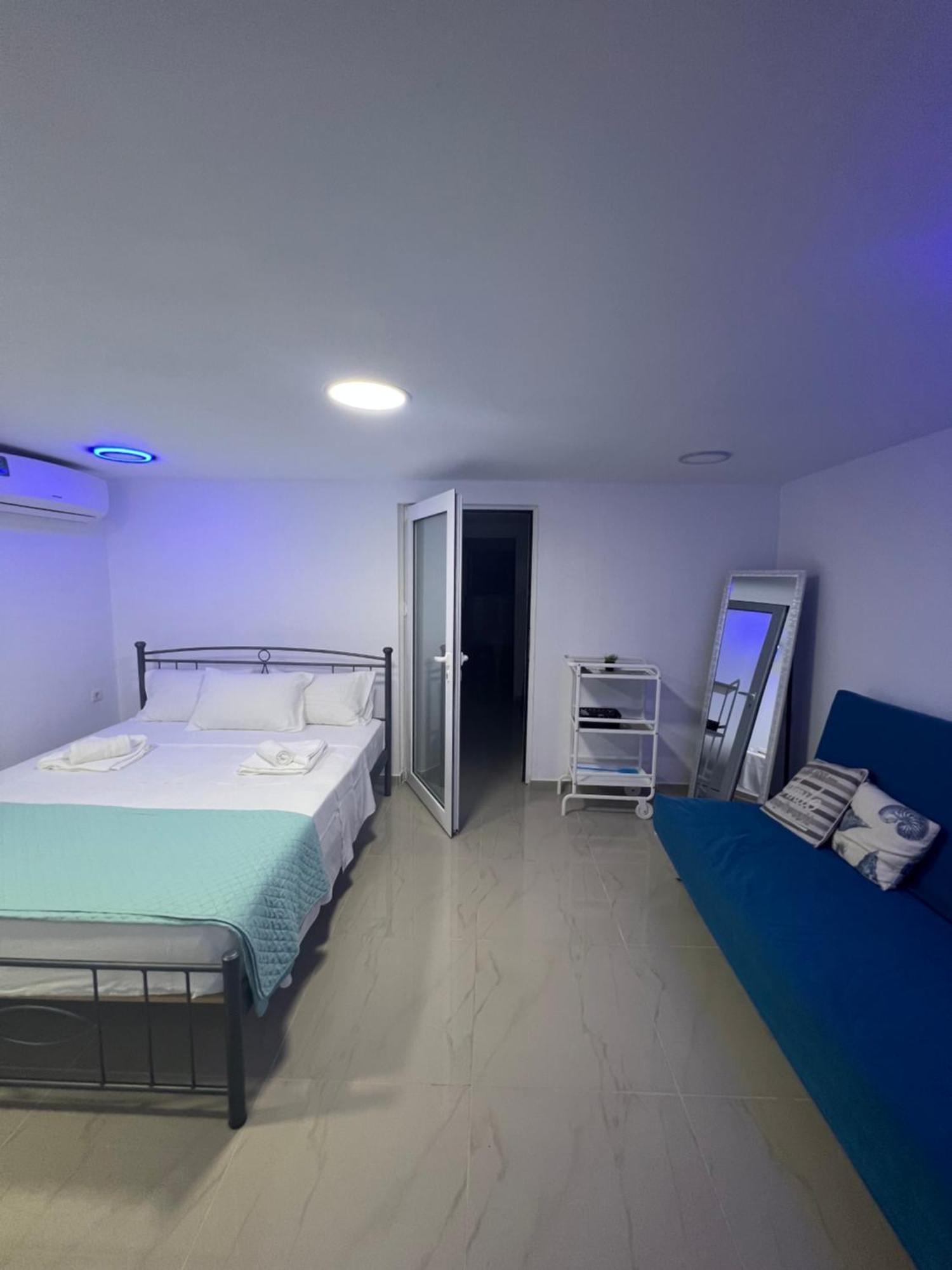 Aronis Spyros Panoramic Seaview Apartments Longós Oda fotoğraf